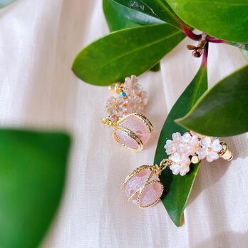 「花咲く朝霧（はなさくあさぎり）」ハンドメイドピアス | 14K金メッキ | 手作りの優雅な輝きの画像