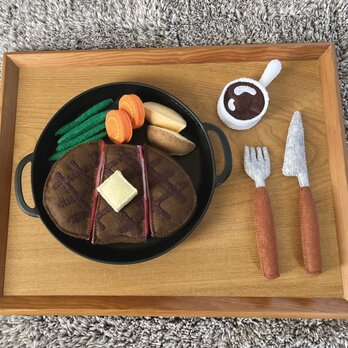おままごと・セット【ステーキセット】の画像