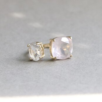 ほんのり桜色　天然石２石フォークリング　ローズクォーツ クリスタル　春色　フリーサイズ　 --Two stones--の画像