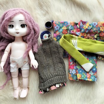 ★sale 背丈１５ｃm 女の子と着物・服・他のセット（２）の画像