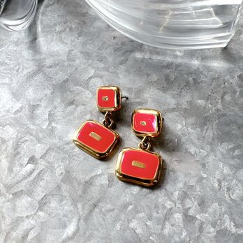 P627-ヴィンテージピアス U.S.A. 1980s Gold Tone Pink Enamel Paintの画像