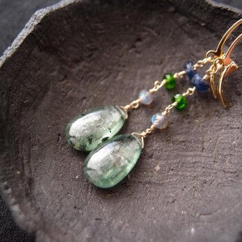 【GP】Green Kyanite Long Earrings／グリーンカイヤナイト ロングピアスの画像