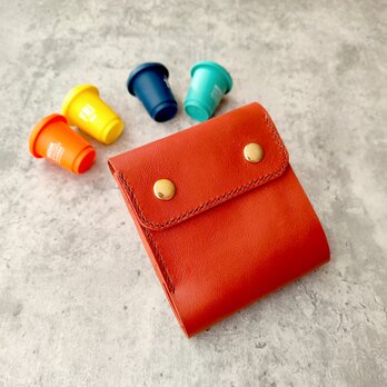 【イタリアンレザー】手縫いのアミュレット（二つ折り財布/コンパクト/メンズ/レディース/お守り/プレゼント）赤茶の画像