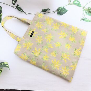 ミモザの花 ペタンコなトートバック(アイボリー)の画像