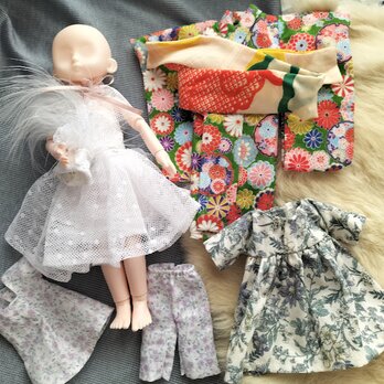★sale 背丈22ｃm 女の子セシルドールと着物・服・他のセットの画像