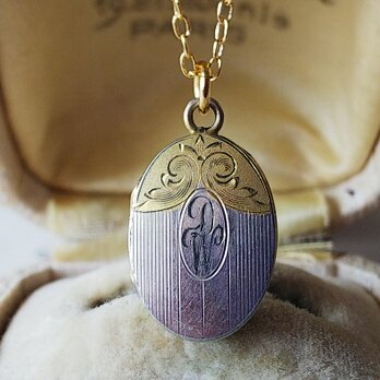 アンティーク　モノグラム／Ribbon／Silver&Gold　12Kgfロケット ネックレス