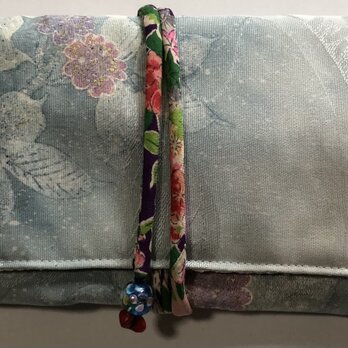 ８１７３　紫陽花柄の着物で作った和風財布・ポーチの画像