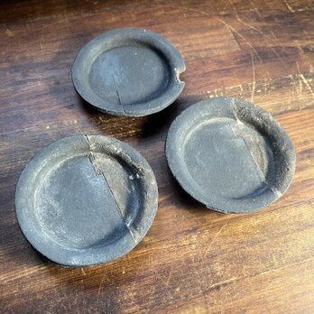 橡墨釉&黒泥彩　豆皿　or カップ蓋　(round with a edge pattern)No.1〜3   (25091)の画像