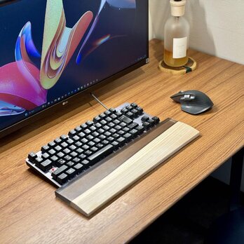 アームレスト パームレスト リストレスト 80％キーボード テンキーレス 木製 ヒノキ 無垢材 おしゃれ モダンの画像