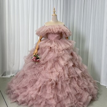豪華！カラードレス もも色 オフショルダー 編み上げ 取り外し 柔らかく重ねたチュールスカート 花嫁 披露宴の画像