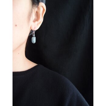 【SV】SkyBlueKyanite × LondonBlueTopaz／カイヤナイトピアス（Rectangle）の画像