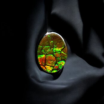 天然石 宝石 アンモライト（Ammolite）トリプレットルース オーバル 18×13mm AMOV181301 パーツの画像