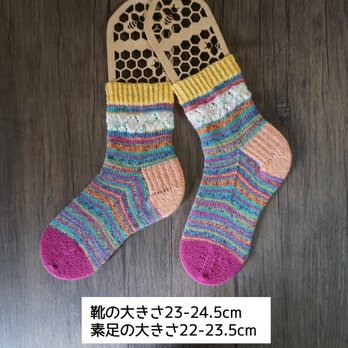 手編みの靴下の画像
