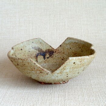 鉢 (鉄絵 花と鳥b）の画像