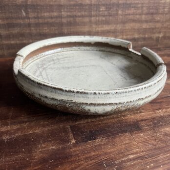 大鉢　凹口縁　白釉線刻紋の画像