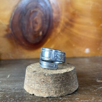 ハンドメイドリングno.81 シルバーアクセサリー　スプーンリング　手作り指輪の画像