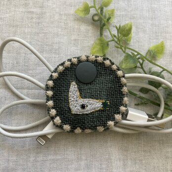 ◆ハンドメイド◆ ミナペルホネンコードホルダータンバリンrepoケーブルバンドの画像