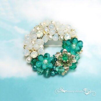 バイカラーのリースブローチR＊White&Greenの画像