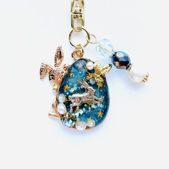 【B品】ウサギたまごキーホルダー （夜と星のワルツ）の画像