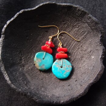 【K14gf】Turquoise × Red Coral Earrings／ターコイズ×レッドコーラル ミニピアスの画像