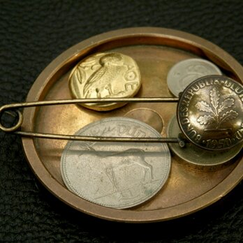 ＃B6　Deutsche Coin Broochの画像