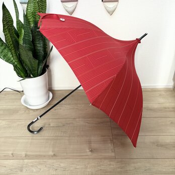 雨ゴートから作った晴雨兼用パゴダ日傘　赤蛺蝶らの画像
