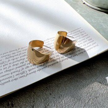 P639-ヴィンテージピアス U.S.A. 1980s Gold Tone Wide Hoop Pierced Earringsの画像