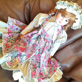 ドール背丈７０～７５ｃｍ用　ドレス/エプロン/ボネ　セット　の画像