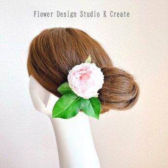 淡いピンクの薔薇と葉っぱの髪飾り　髪飾り　ピンク　バラ　薔薇　フラメンコ　結婚式　ダンス　入学式　卒業式　袴　バレエの画像