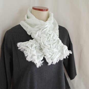 （sale)リネン刺繡のマフラー・ペールグリーンの画像