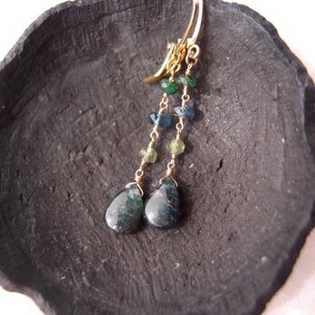 Dark Green Kyanite Long Earrings／ダークグリーンカイヤナイト ロングピアスの画像