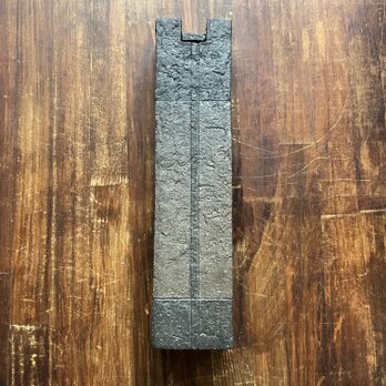 掛花入れ　黒釉＆焼締　線刻紋　の画像