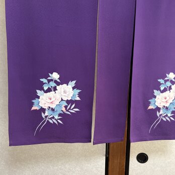 着物リメイク暖簾〜横78—丈80,花柄模様紫色！の画像