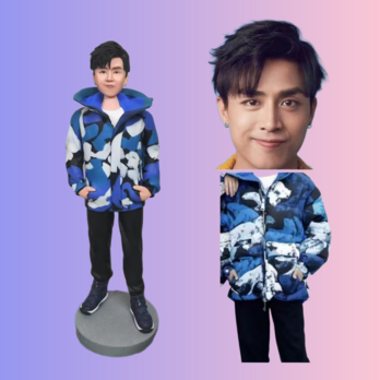写真入り 人形 フィギュア❤名入れ 肖像画 似顔絵❤贈り物、彼氏、同僚、先輩、上司、友達❤誕生日 開店 周年記念 送別会 昇進のの画像