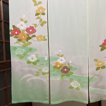 花柄模様、リメイク暖簾ー薄いグリーン、横〜106—丈〜125!の画像