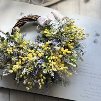 ⭐️花粉が気にならない⭐️ふんわりミモザとラベンダーとグリーンのリース〜アーティフィシャルフラワー〜の画像