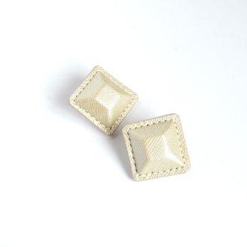 Pastel Airas~square~【レザーピアス/イヤリング】“Champagne”の画像