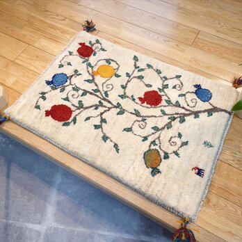 ペルシャ ギャッベ　玄関マット　ラグ　86x62cm　ベージュ　ザクロの実　RJ14683の画像