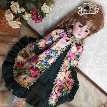 ドール背丈６５～６８ｃｍ用　着重ね風Aラインドレスとヘアアクセ　送料込みの画像