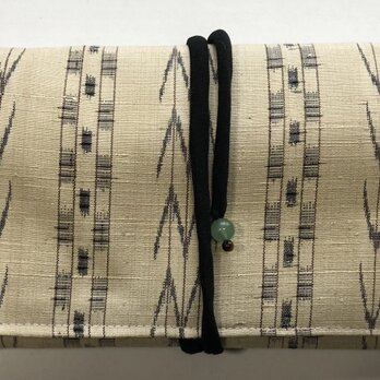 ８１９２　紬の着物で作った和風財布・ポーチの画像