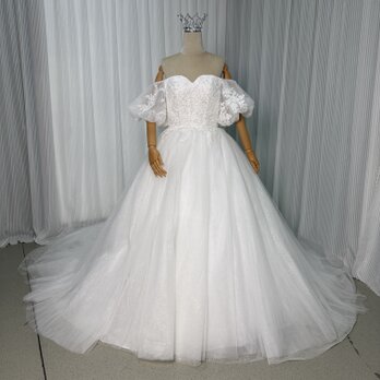 ウエディングドレス ベアトップ 上品花レース キラキラスパンコール パフスリーブ ロングトレーン 結婚式の画像
