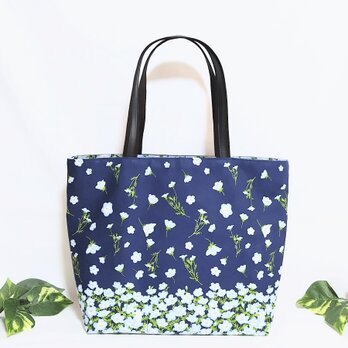 ネモフィラの花 肩掛けトートバックの画像