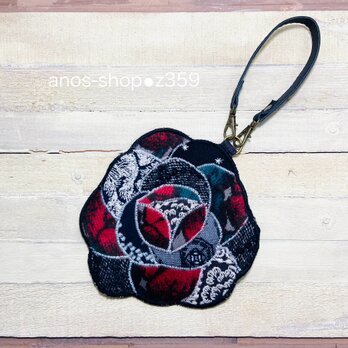 z359●バラポーチ（ミナペルホネン刺繍生地使用の画像
