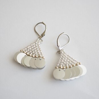 『Beadspan triangle』（シルバー）中サイズ　ピアス/イヤリング【受注】の画像