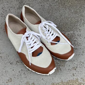 ホワイトデニム【オススメ１点物シリーズ】即納可 サイズ39(24.5〜25cm)のみ EMAのスニーカーがお得に！の画像