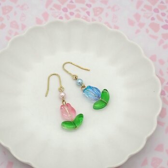 《４色から選べる》チューリップピアス／イヤリングの画像