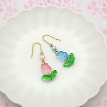 《４色から選べる》チューリップピアス／イヤリング