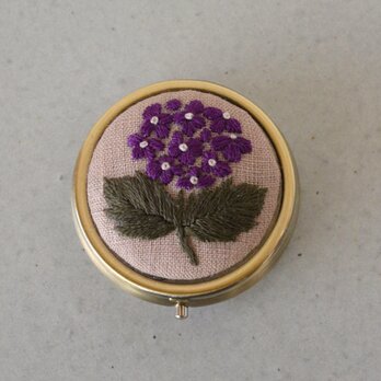 刺繍　アナベル　ピルケース　パープルの画像