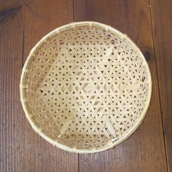 麻の葉編みザルかごの画像