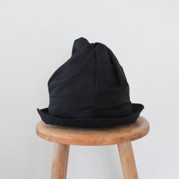 hineri 帽 / black
